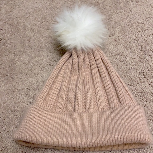 Vince Camuto Light Pink Blush Rose Women’s Beanie With Faux Fur White Pom - Picture 7 of 7